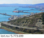 Нефтеналивной порт - Шесхарис, район города героя Новороссийск. Редакционное фото, фотограф Игорь Архипов / Фотобанк Лори