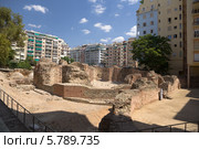 Греция, Салоники. Руины дворца римского императора Галерия (III в.). Предположительно тронный зал (Oктагон) (2013 год). Стоковое фото, фотограф Rokhin Valery / Фотобанк Лори