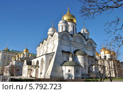 Московский Кремль, Благовещенский, Архангельский, Успенский соборы, Тайницкий сад, Москва (2013 год). Стоковое фото, фотограф lana1501 / Фотобанк Лори
