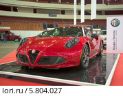 Alfa Romeo 4C на выставке "Мир автомобиля 2014". Санкт-Петербург. Редакционное фото, фотограф Виктор Карасев / Фотобанк Лори