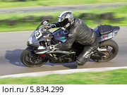 Suzuki GSXR на треке (2013 год). Редакционное фото, фотограф Алексей Крылов / Фотобанк Лори