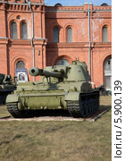 САУ 2С3 «Акация» в артиллерийском музее. Санкт-Петербург (2014 год). Редакционное фото, фотограф Виктор Карасев / Фотобанк Лори