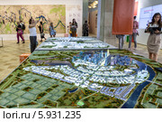 Макеты застройки городских кварталов в экспозиции выставки Арх Москва (2014 год). Редакционное фото, фотограф Родион Власов / Фотобанк Лори