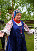 Праздник Троица В России, фольклор и народные гуляния (2013 год). Редакционное фото, фотограф ElenArt / Фотобанк Лори