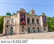 Латвийский национальный театр в Риге. Объект ЮНЕСКО (2014 год). Редакционное фото, фотограф Иван Марчук / Фотобанк Лори