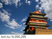 Ворота Zhengyangmen (Qianmen) в южной части площади Тяньаньмэнь в Пекине, Китай (коллаж) (2013 год). Стоковое фото, фотограф Владимир Журавлев / Фотобанк Лори