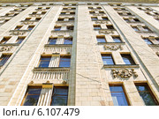 Фрагмент фасада здания МГУ им. М.В. Ломоносова (Сектор А) (2012 год). Стоковое фото, фотограф Алёшина Оксана / Фотобанк Лори