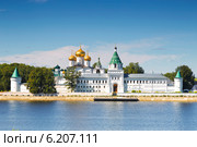 Ипатьевский монастырь. Кострома (2014 год). Редакционное фото, фотограф Наталья Волкова / Фотобанк Лори
