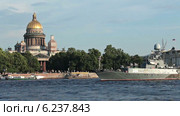 Военные корабли, пришвартованные около Исаакиевского собора во время Дня ВМФ, Санкт-Петербург (2014 год). Стоковое видео, видеограф Кекяляйнен Андрей / Фотобанк Лори