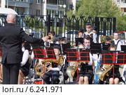 Оркестр в парке (2014 год). Редакционное фото, фотограф Олег Свиридов / Фотобанк Лори