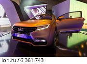 Lada Xray Concept. Московский международный автомобильный салон 2014. Редакционное фото, фотограф Сергей Лаврентьев / Фотобанк Лори