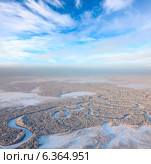 Заснеженный пейзаж с рекой во время морозного утра, вид сверху. Стоковое фото, фотограф Владимир Мельников / Фотобанк Лори