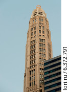 Low angle view of a building, Wabash Avenue, Chicago, Cook County, Illinois, USA. Стоковое фото, агентство Ingram Publishing / Фотобанк Лори