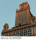 Low angle view of a building, Wabash Avenue, Chicago, Cook County, Illinois, USA. Стоковое фото, агентство Ingram Publishing / Фотобанк Лори