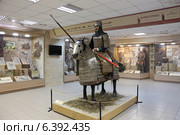 Тюркский тяжеловооруженный воин на коне, Омский краеведческий музей (2014 год). Редакционное фото, фотограф Алексей Гусев / Фотобанк Лори