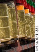 Prayer wheels in Potala Palace, Lhasa, Tibet, China. Стоковое фото, агентство Ingram Publishing / Фотобанк Лори