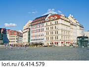 Дома на площади Neumarkt, Дрезден, Германия (2014 год). Редакционное фото, фотограф Алина Сбитнева / Фотобанк Лори
