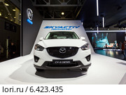 Mazda CX-5 Diesel. Московский международный автомобильный салон 2014. Редакционное фото, фотограф Сергей Лаврентьев / Фотобанк Лори