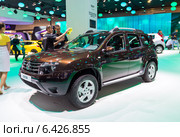 Renault Duster. Московский международный автомобильный салон 2014. Редакционное фото, фотограф Сергей Лаврентьев / Фотобанк Лори