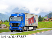 Грузовик Mercedes-Benz Actros в Альпах, Австрия (2014 год). Редакционное фото, фотограф Art Konovalov / Фотобанк Лори