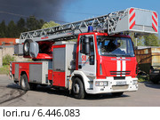 Пожарная автовышка Iveco Magirus (2014 год). Редакционное фото, фотограф Александр Тарасенков / Фотобанк Лори