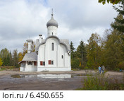 Церковь в Орлецах (Псков) (2014 год). Редакционное фото, фотограф Валентина Троль / Фотобанк Лори