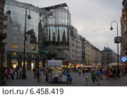 Грабен – пешеходная зона. Вена. Австрия (2014 год). Редакционное фото, фотограф Виктор Филиппович Погонцев / Фотобанк Лори