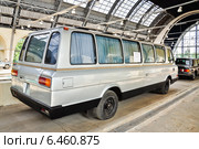 Автобус ЗИЛ-118К "Юность" на ВДНХ (2014 год). Редакционное фото, фотограф Алёшина Оксана / Фотобанк Лори