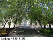 Корпус № 1  в пансионате "Утес" (2013 год). Редакционное фото, фотограф BoLinar / Фотобанк Лори