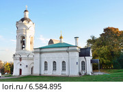 Церковь Георгия Победоносца, Коломенское, Москва (2014 год). Редакционное фото, фотограф Овчинникова Ирина / Фотобанк Лори