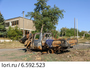 Сгоревший автомобиль. Село Степановка. Донецкая Народная Республика (2014 год). Стоковое фото, фотограф Копылов Сергей / Фотобанк Лори