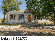 Разрушенная больница, село Степановка (2014 год). Стоковое фото, фотограф Копылов Сергей / Фотобанк Лори