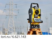 Surveyor equipment at construction site. Стоковое фото, фотограф Дмитрий Калиновский / Фотобанк Лори