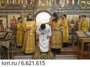 Иерейскую хиротония в женском монастыре подмосковья (2014 год). Редакционное фото, фотограф Дмитрий Неумоин / Фотобанк Лори