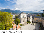 Вид на город Chambery из замка герцогов Савойских. Франция (2014 год). Стоковое фото, фотограф Владимир Чинин / Фотобанк Лори