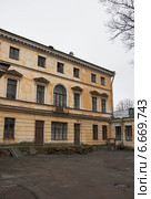 Дача Кушелева - Безбородко, дворовый фасад (2014 год). Стоковое фото, фотограф Юлия Бабкина / Фотобанк Лори
