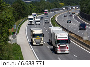 truck on highway. Стоковое фото, фотограф Erwin Wodicka / Фотобанк Лори
