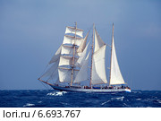 Белый парусник в синем море. Стоковое фото, фотограф Надежда Болотина / Фотобанк Лори