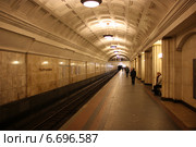 Московский метрополитен. Замоскворецкая линия. Станция "Театральная". Вид в сторону севера (2013 год). Редакционное фото, фотограф Краснобай Александр / Фотобанк Лори