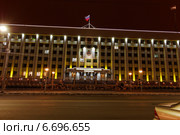 Здание Главного управления министерства внутренних дел Российской Федерации по Нижегородской области с декоративной подсветкой. Стоковое фото, фотограф Nikolay Pestov / Фотобанк Лори
