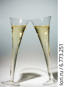 champagne or sparkling wine in the glass of champagne. Стоковое фото, фотограф Erwin Wodicka / Фотобанк Лори