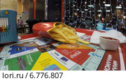 В ресторане "Макдоналдс", Уфа. Картофель фри World Famous Fries (2014 год). Редакционное видео, видеограф Mikhail Erguine / Фотобанк Лори