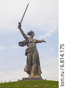 Волгоград. Памятник - ансамбль "Героям Сталинградской битвы". Скульптор Евгений Вучетич (2012 год). Редакционное фото, фотограф Gagara / Фотобанк Лори