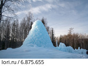 Ледяной фонтан в лесу. Стоковое фото, фотограф Александр Цуркан / Фотобанк Лори