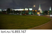 Боровицкая площадь в Москве вечером, таймлапс (2015 год). Стоковое видео, видеограф Кирилл Трифонов / Фотобанк Лори