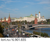 Вид на Кремль с Патриаршего моста (2013 год). Стоковое фото, фотограф Павлюченко Елена / Фотобанк Лори
