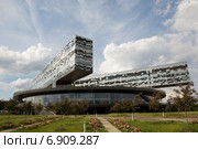 Московская школа управления "Сколково" (2014 год). Редакционное фото, фотограф Михаил Ворожцов / Фотобанк Лори