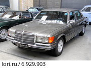 Mercedes-Benz W116 S-class (2014 год). Редакционное фото, фотограф Art Konovalov / Фотобанк Лори