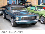Ford Mustang (2014 год). Редакционное фото, фотограф Art Konovalov / Фотобанк Лори