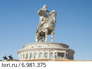 Памятник Чингисхану в монгольской степи около Улан-Батора (2015 год). Редакционное фото, фотограф Ален Лагута / Фотобанк Лори